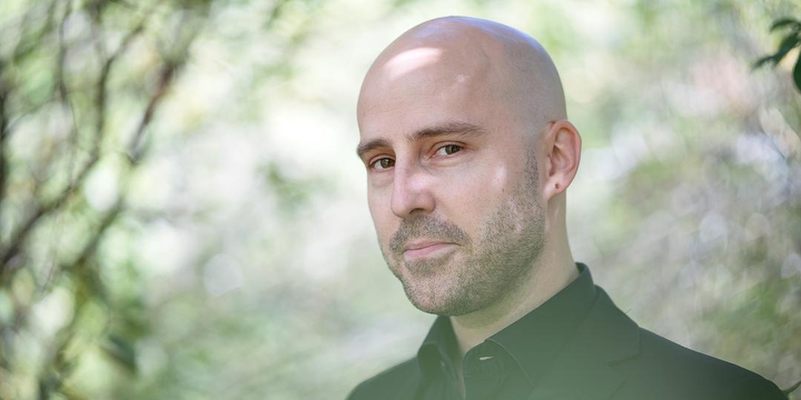 Bilde/illustrasjon for Konsert med Espen Solsbak og Vaffeltorsdag på Tomter IB Konsert med Espen Solsbak og Vaffeltorsdag på Tomter IB